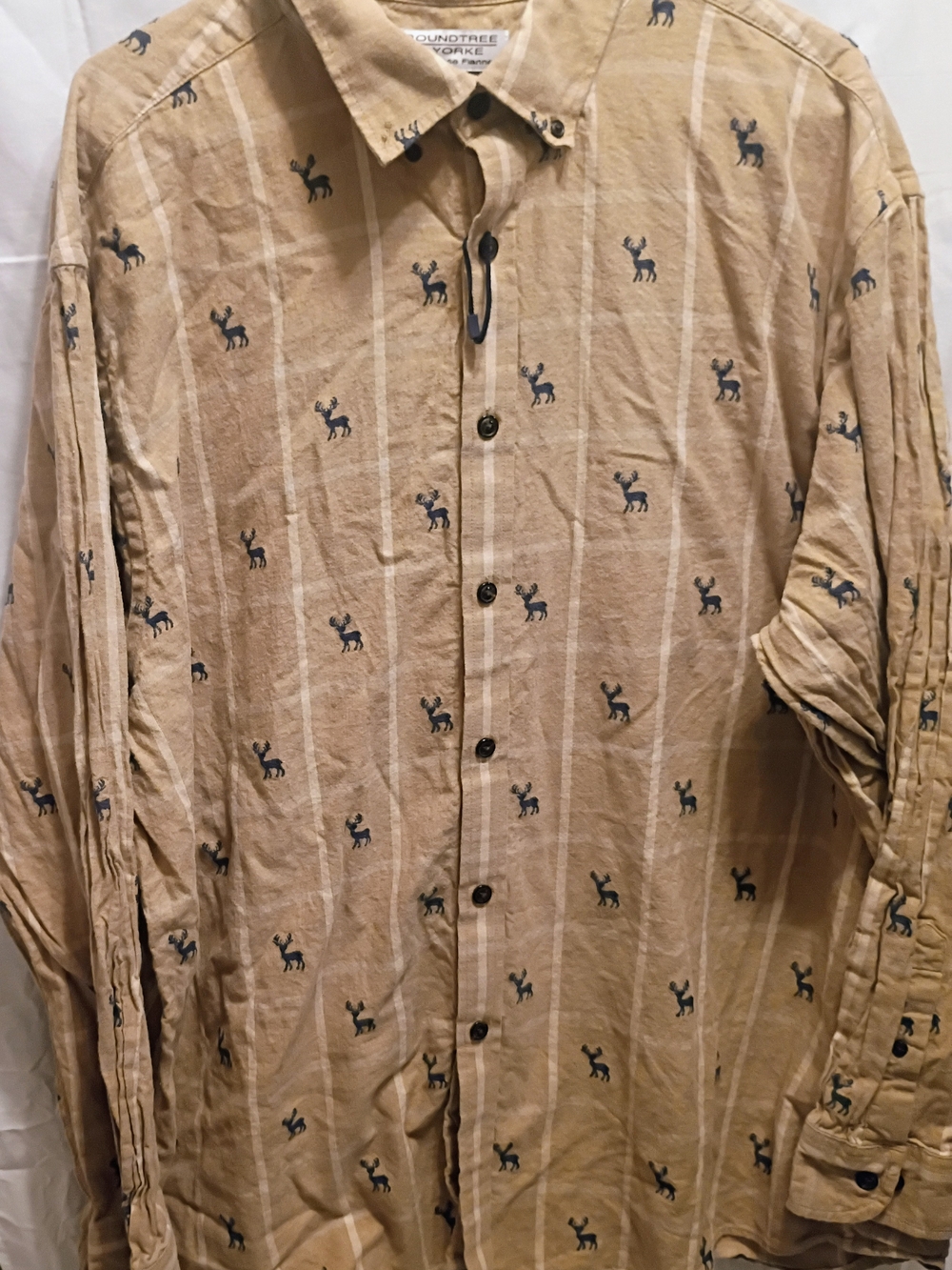 Roundtree & Yorke Tan Button-Up Shirt Jacket with Navy Deer Motif